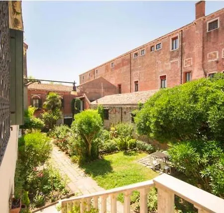 Corte Mosto Apartment *